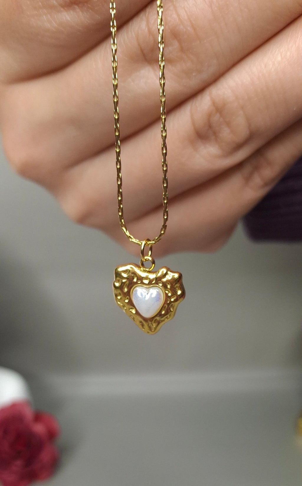 Collar corazón punteado